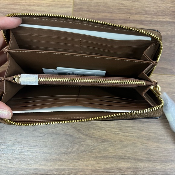 COACH Signature Wildflower Long Zip Around Detachable Strap Wristlet Wallet NWT - Picture 10 of 14